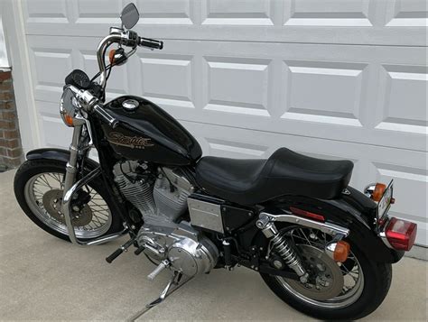 The engine produces a maximum peak output power of. 1999 Harley-Davidson® XL883H Sportster® 883 Hugger® (Black ...