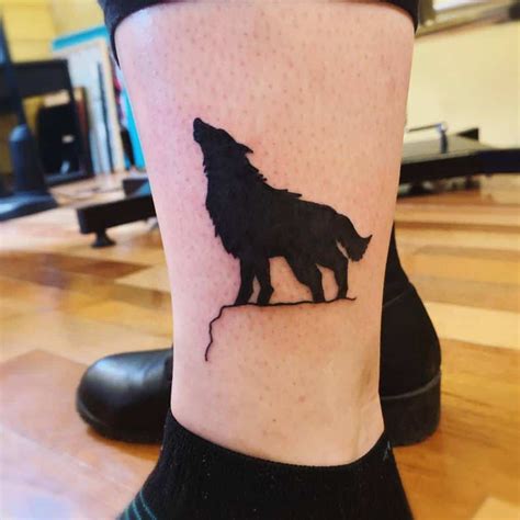 Wolf Howling Tattoo Best Tattoo Ideas Gallery