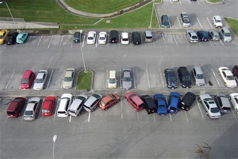 18 Examples Of Bad Parking That Will Make You Mad Carbuzz
