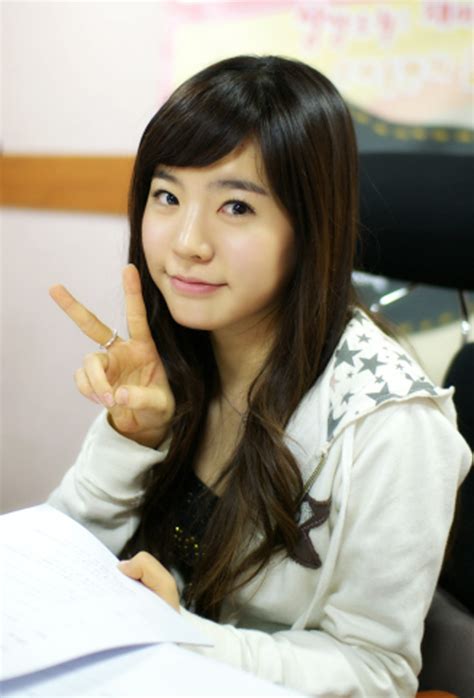 All About Sunny Snsd Profile And Photo Gallery Eastasialicious