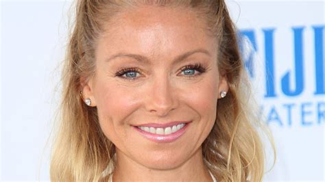 Kelly Ripa Wows In Tiny Hot Pink Dress Showcasing Slim Physique As She Celebrates Special