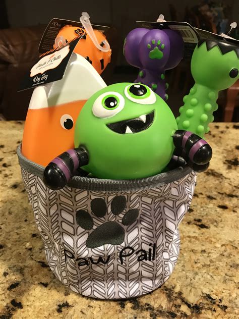 Pet toy box dog toys canvas straps food bin storage basket & dog name printed. Thirty-One Oh-Snap Bin with Paw Print icon is so adorable ...