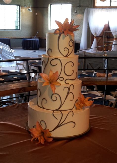 Scalloped Wedding Cake