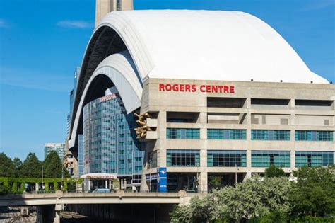 Us Stadium Nicknamed ‘sex Dome As Randy Couples Bonk While Watching