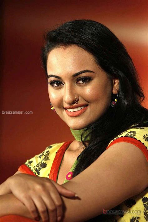 Sonakshi Sinha Bollywood Actress Hq Hot Photos 14 Breezemasti