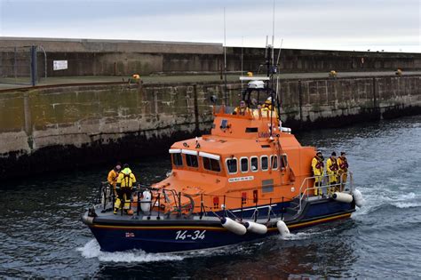 Fraserburgh lifeboat launched after 'flares' spotted