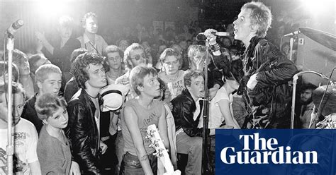 Thats Me In The Picture Simon Wright Remembers Seeing The Sex Pistols