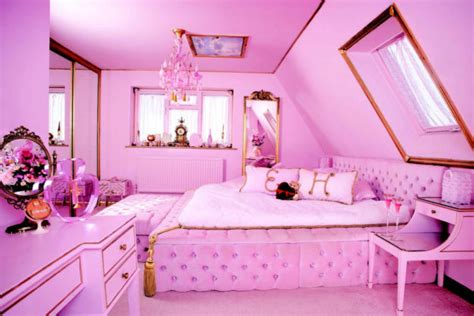This Millennial Pink Airbnb Listing Is Everything Weve Dreamt Of