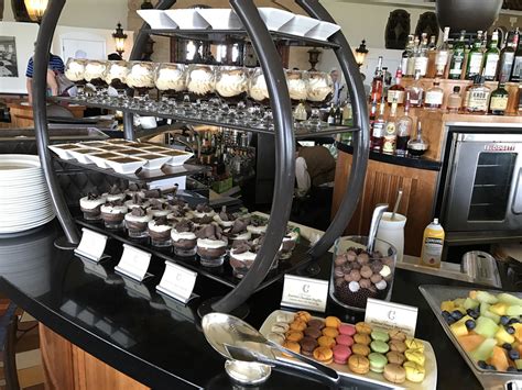 Hotel hershey bell tower breakfast buffet. A Luxury Weekend Getaway At The Hershey Hotel And Spa