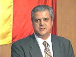 Adrian năstase (born june 22, 1950) is a romanian politician who was the prime minister of romania from december 2000 to december 2004. Virtual Arad News - Stirile Virtual Arad de miercuri 31 ...