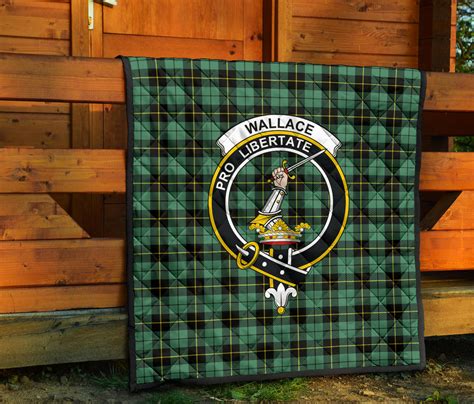 Wallace Hunting Ancient Tartan Clan Badge Premium Quilt Scottishclans