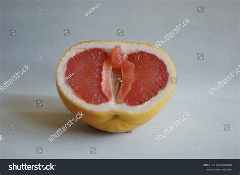 Vulva Clitoris Labia Symbol Grapefruit Looks Stok Fotoğrafı Shutterstock