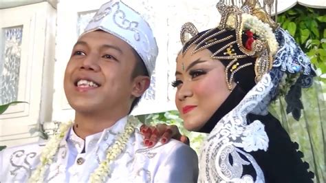 Pengantin merupakan pasangan suami istri yang sah karena sudah melaksanakan ijab qobul. RIAS PENGANTIN JOGYA KEBAYA MODERN - YouTube