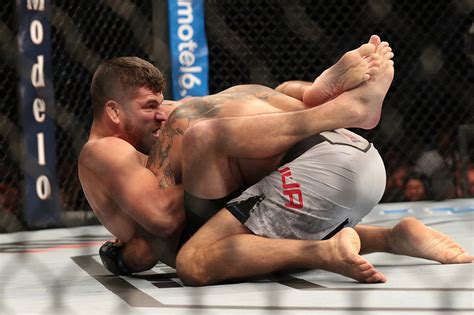 Кард возглавят американец камару усман и бразилец гилберт бёрнс: UFC 258: Jim Miller welcomes Bobby Green's chaotic style