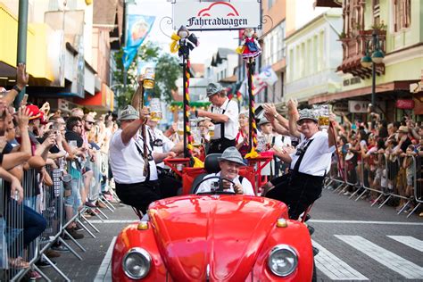 Mas e quanto aos cidadãos? Oktoberfest Blumenau 2020 in Brazil - Dates & Map