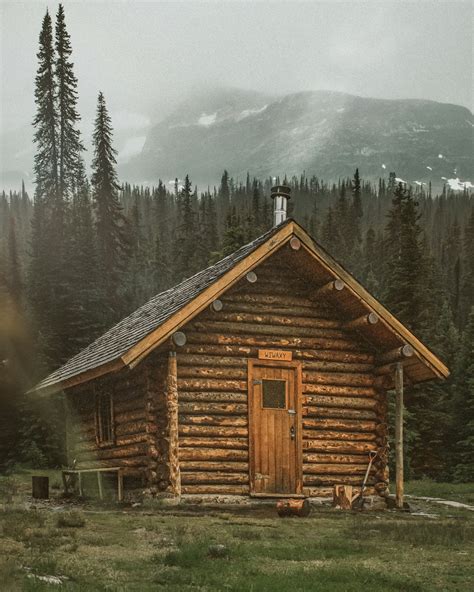 Mountain Hut Pictures Download Free Images On Unsplash