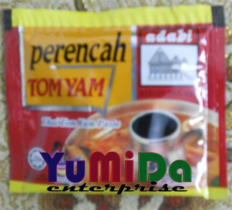 Kemudian masukkan perencah sup adabi , hirisan daging dan kentang…kacau rata. YuMiDa Enterprise