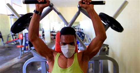 How To Lower Your Coronavirus Risk At The Gym The New York Times