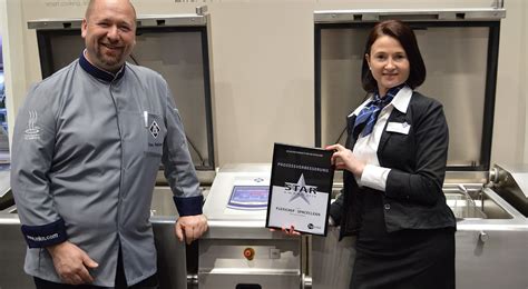 With the flexichef® mkn has developed new multifunctional cooking appliance in the range of horizontal flexible and fast. MKN: Star Award für FlexiChef