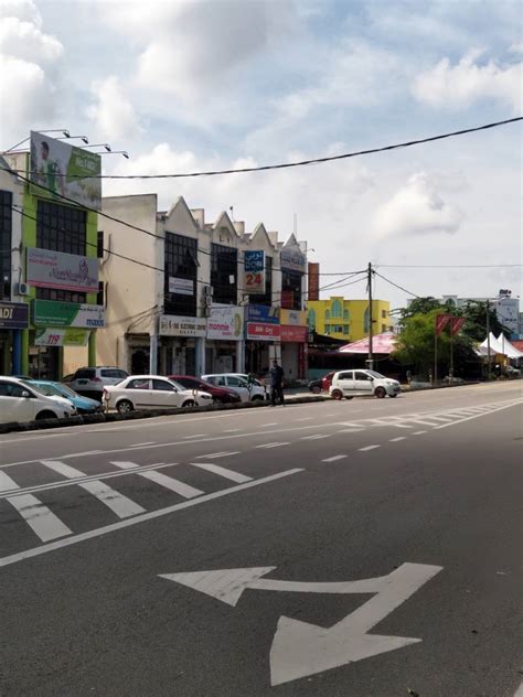Street names and houses, address search. Lot kedai 3 tingkat berdekatan HUSM, Kubang Kerian ...