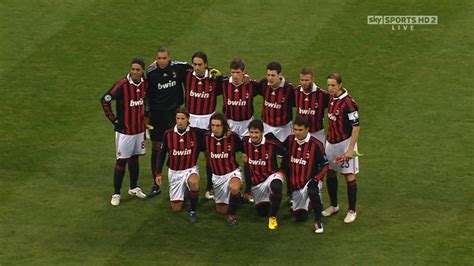 Ac milan vs manchester united team. FUTBOL - UCL 2009/2010 1/8 Ida: AC Milan - Manchester ...