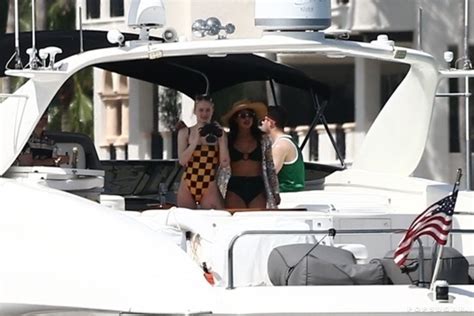 Priyanka Chopras Black Bikini With Nick Jonas In Miami Popsugar Fashion Uk Photo 3