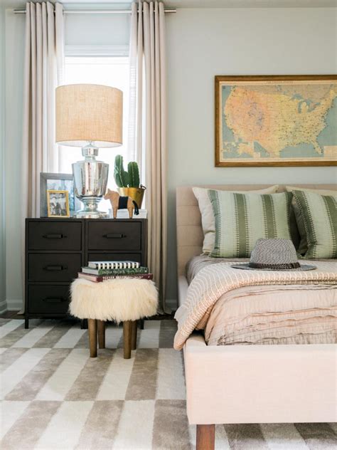 Read on to learn how to determine the best bedroom color for your design vision. Top 5 Girls' Bedroom Decoration Ideas in 2020 | Pouted.com