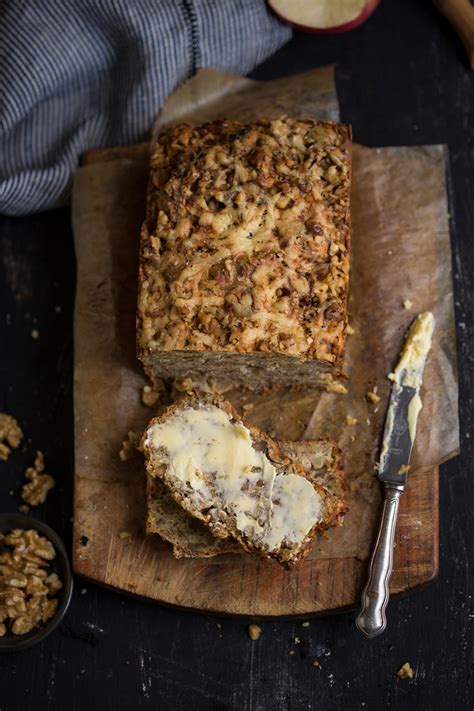 (i mean, just the name of that sounds amazingly impressive, right?!) and top with your favorite cinnamon roll frosting. cheddar, apple & walnut loaf | Recipes, Apple recipes ...