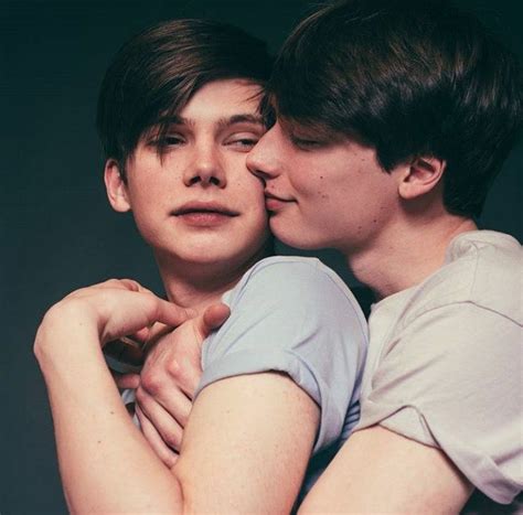 Pin By Reckless Anny On Gays Couple Poses Reference Cute Gay Couples Cute Gay