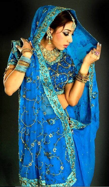 Aviso De Redireccionamiento India Clothes Indian Women Beautiful Fashion