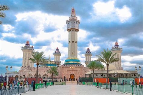 La Grande Mosquée De Touba Lieu Incontournable Du Magal Dakar Echo