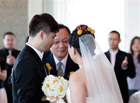 symbolic and traditional chinese wedding traditions edify