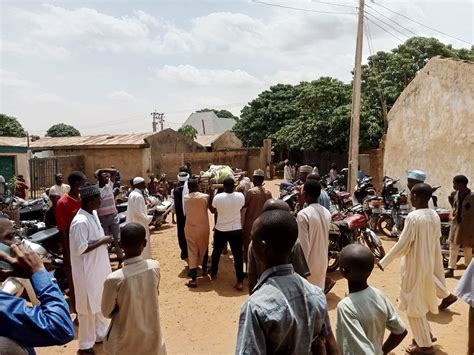 Photos From The Burial Of Butcher Klled By Mob Over Alleged Blasphemy