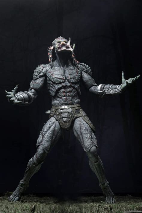 Neca Deluxe Assassin Predator Figure From The Predator 2018