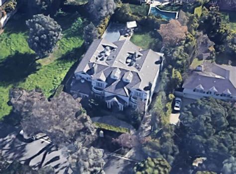 Roger federer s new house perfect tennis. 【Actress】Jennifer Garner's House | President House
