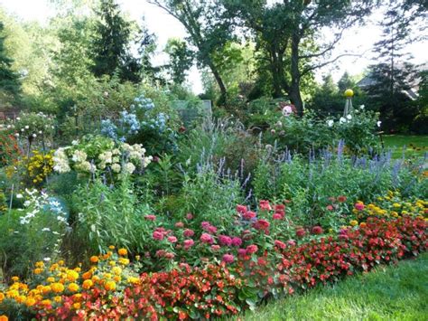 Reader Photos Kristina And Bobs Garden In Illinois Finegardening