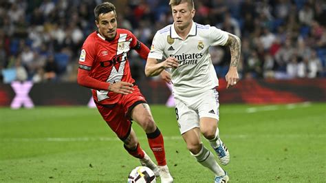 Toni Kroos Verlängert Vertrag Bei Real Madrid Bis 2024