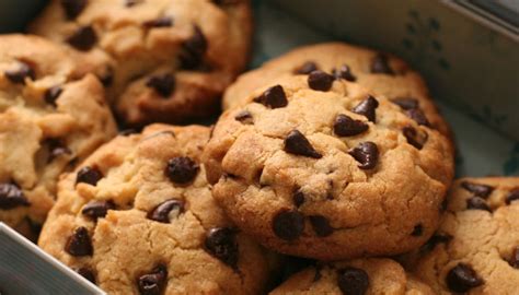 How to make Chocolate Chip Cookies (recipe with video) - Rice 'n Flour