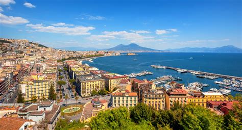 Dove dormire a Napoli: migliori quartieri, Hotel, B&B, appartamenti