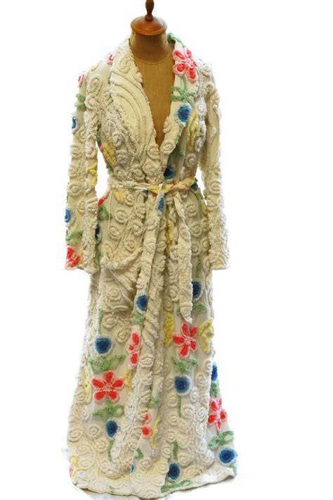 Vintage Womens Floral Heavy Textured Chenille Robe Edgewood Small 58
