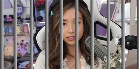 Pokimane Banned On Twitch For Dmca Violation Screen Rant