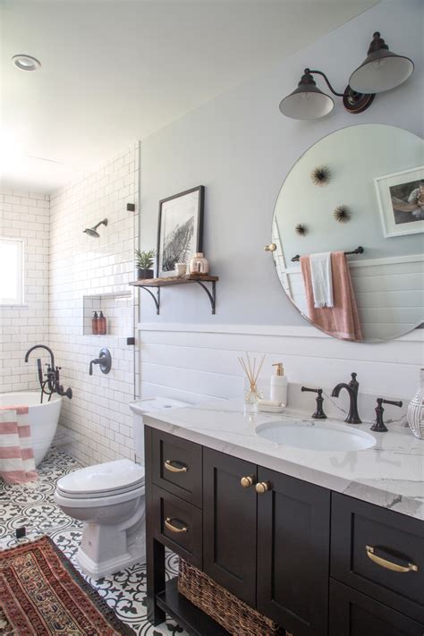 In 2007 she established her own design firm, jill seidner interior design. HGTV Bathrooms - Farmhouse - Bathroom - Los Angeles - by ...