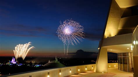Member Dining Package And Reserved Fireworks Viewing At Contemporary