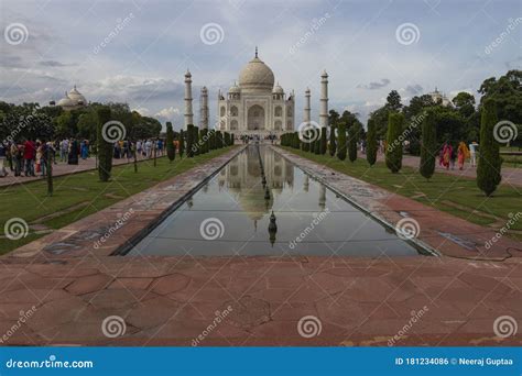 Taj Mahal Front View Agra Uttar Pradesh India Editorial Photo