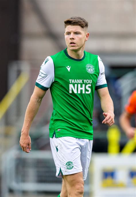 Kevin Nisbet Says Watching Rookie Hibs Pals With Scotland Gives Hope