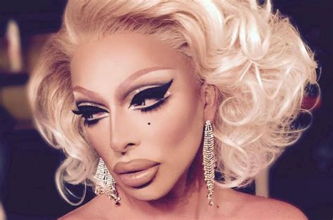 The Ice Queen Cometh Emmy Nominated Drag Race Star Raven Brings Her Dramatic Act To San Antonio