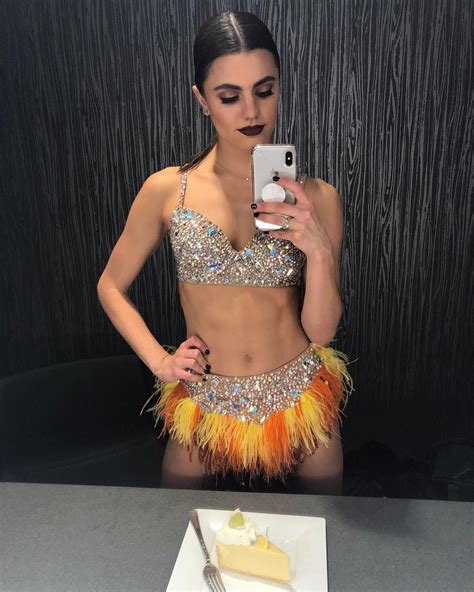 Hot Actresses Hollywood Actresses Dwts Dancing With The Stars Performance Outfit Hayley