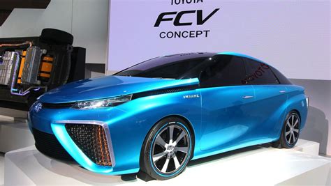 Sopronban a jobb fociért tüntettek! Auto-Zukunft: Toyota forciert Brennstoffzelle statt reine ...