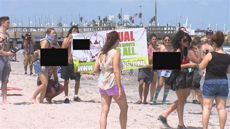Topless March Held In Corpus Christi In Support Of Women S Rights Khou Com