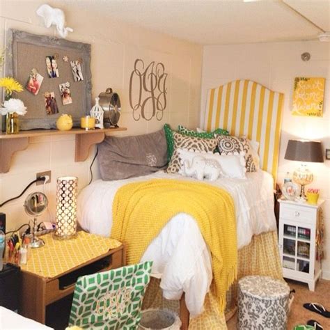 20 dorm room color schemes